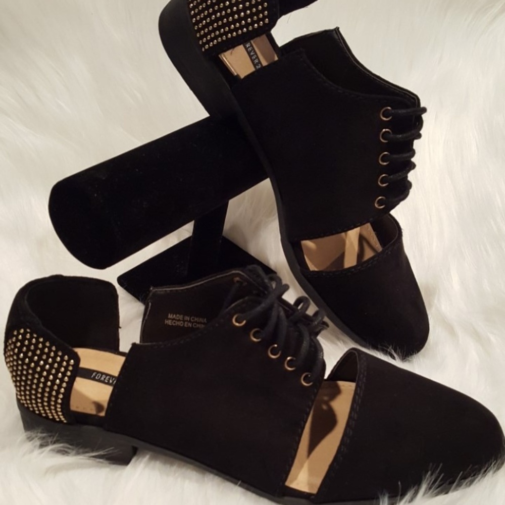 BRAND NEW unique, laser cut, lace-up oxfords